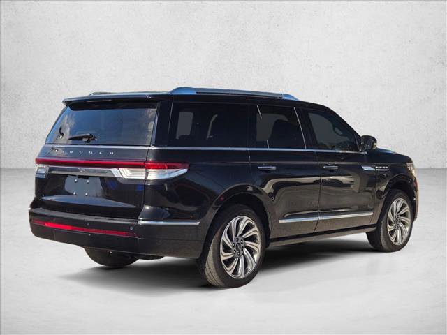 Certified 2023 Lincoln Navigator Reserve image 5