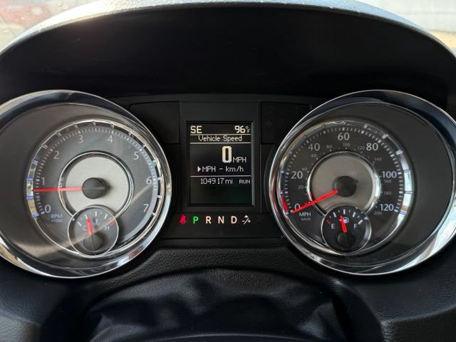 Certified 2016 Chrysler Town & Country Touring FWD image 15