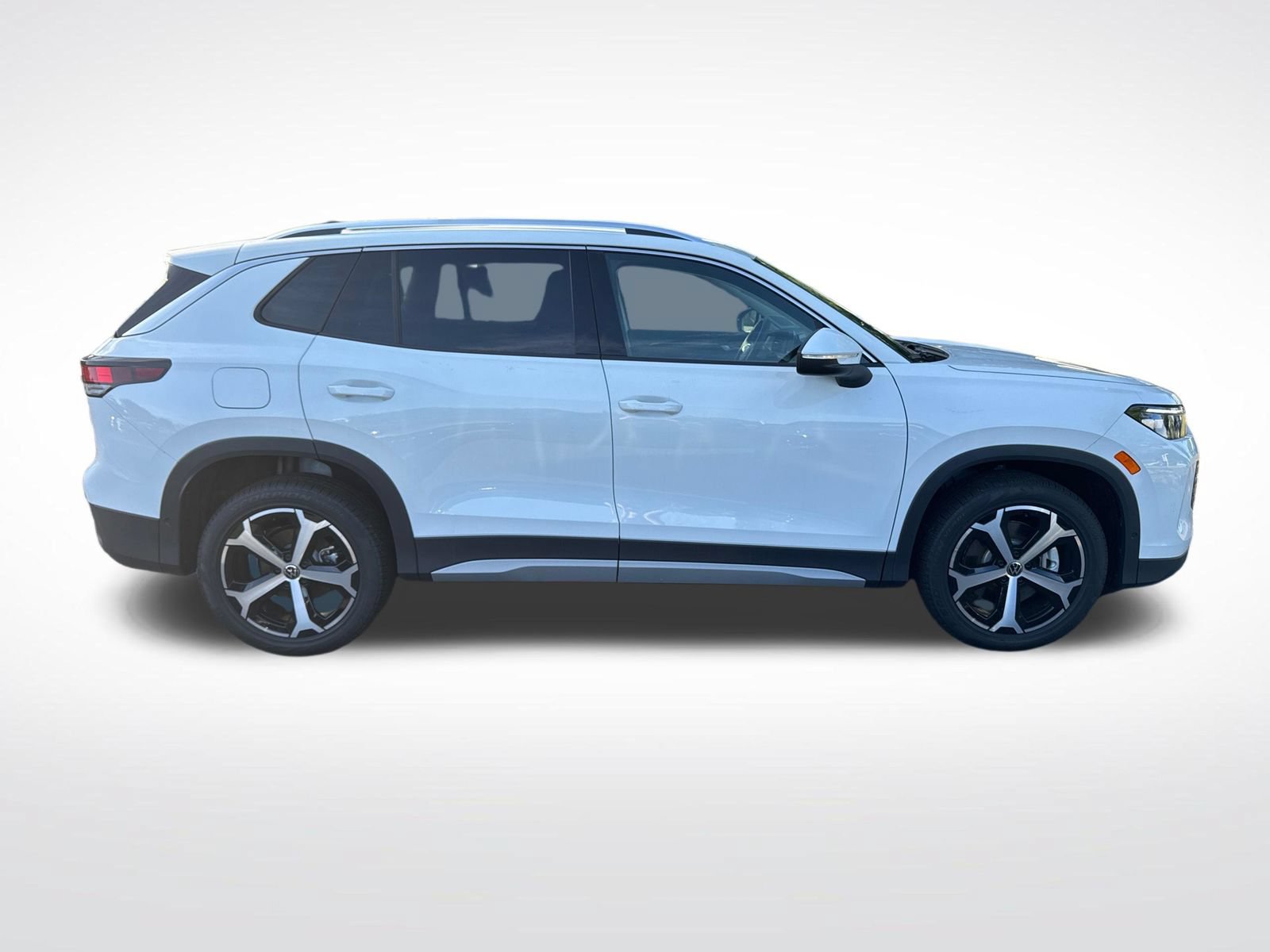 Certified 2026 Volkswagen Tiguan SE AWD/4WD image 7