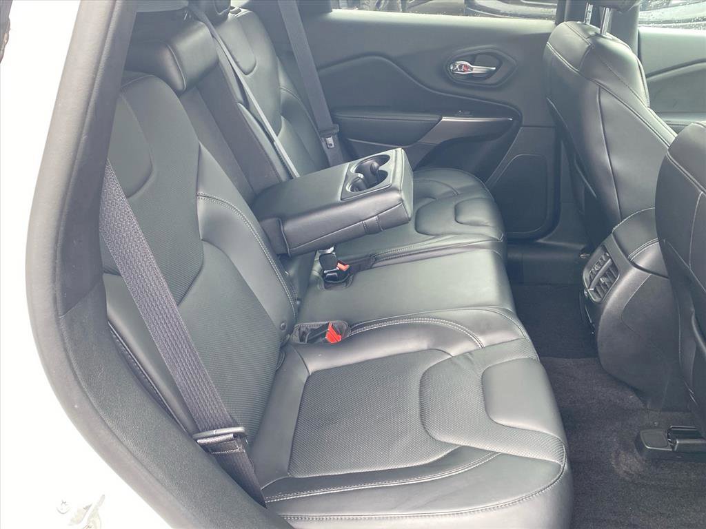 Used 2019 Jeep Cherokee Limited AWD/4WD image 23