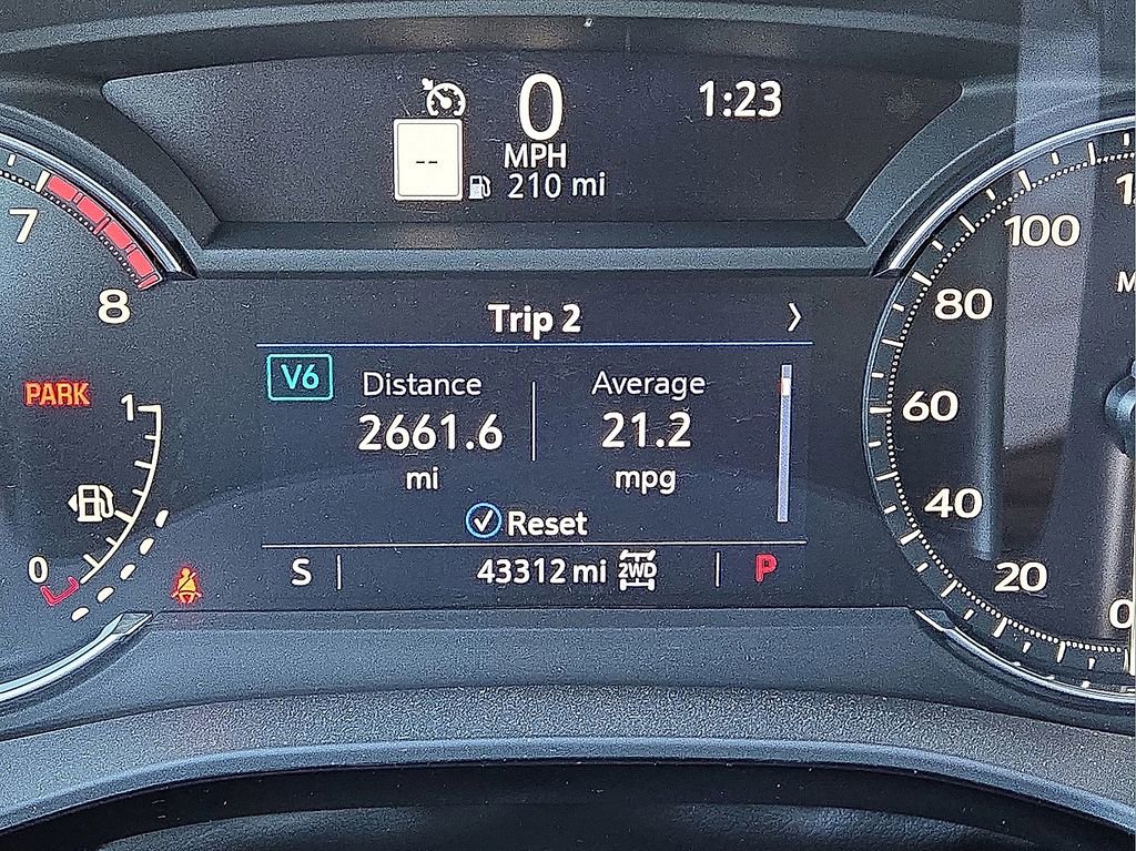 Used 2024 Cadillac XT5 Premium Luxury image 27