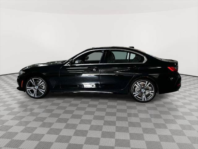 Used 2024 BMW 330i xDrive Sedan w/ Premium Package AWD/4WD image 5