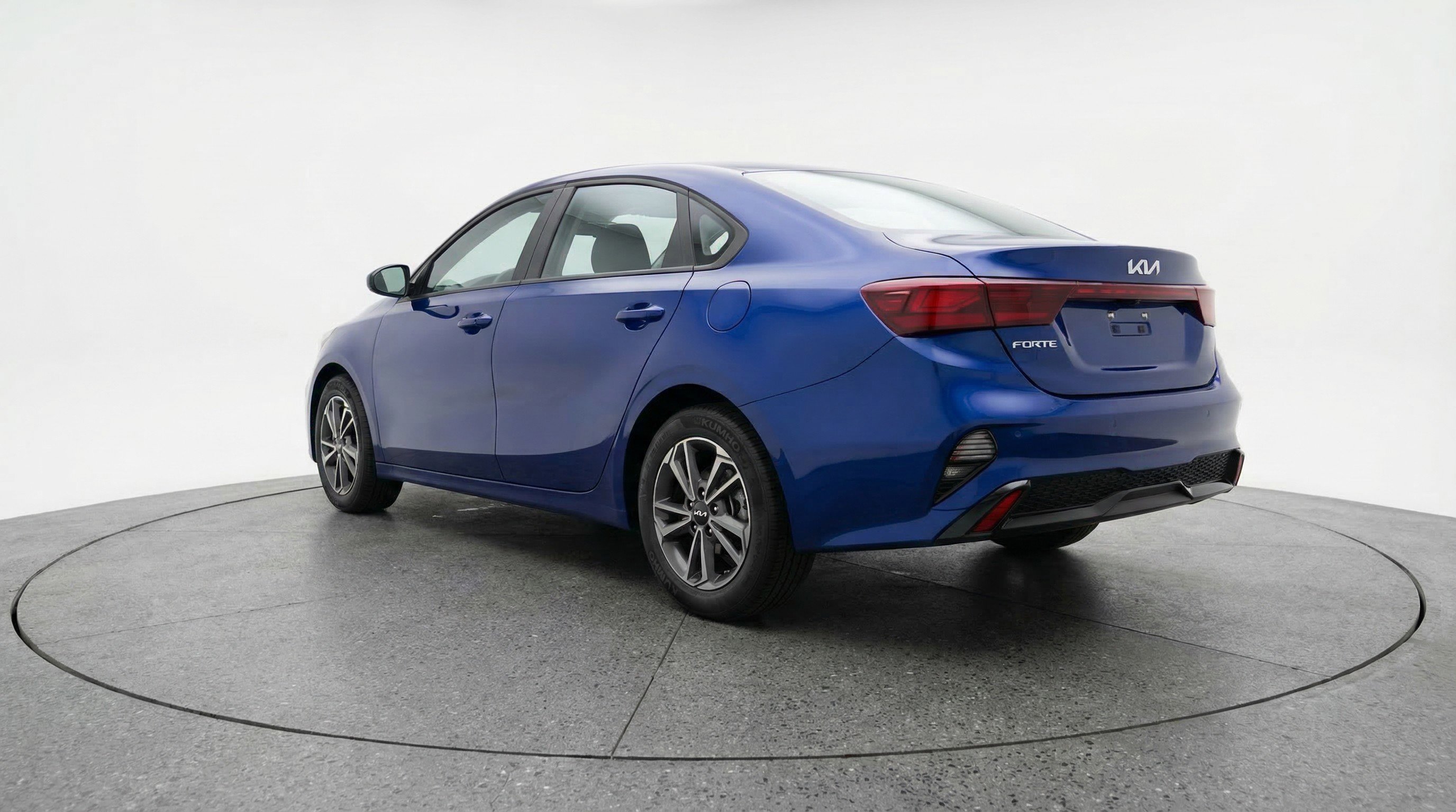 Used 2024 Kia Forte LXS image 6