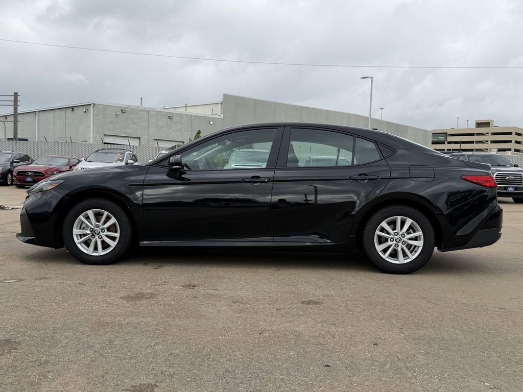 Used 2026 Toyota Camry LE FWD image 6