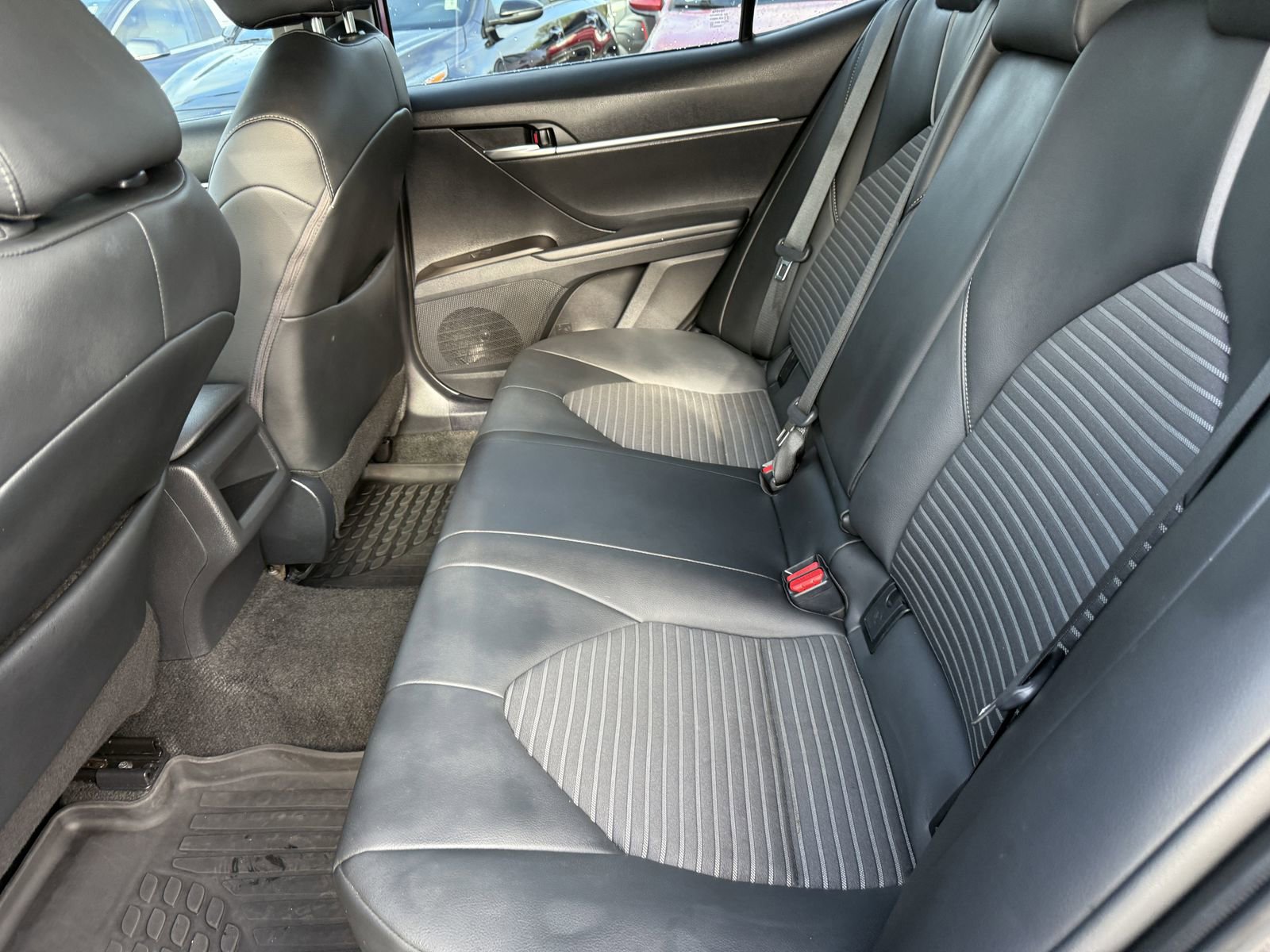 Used 2023 Toyota Camry SE w/ Convenience Package image 13