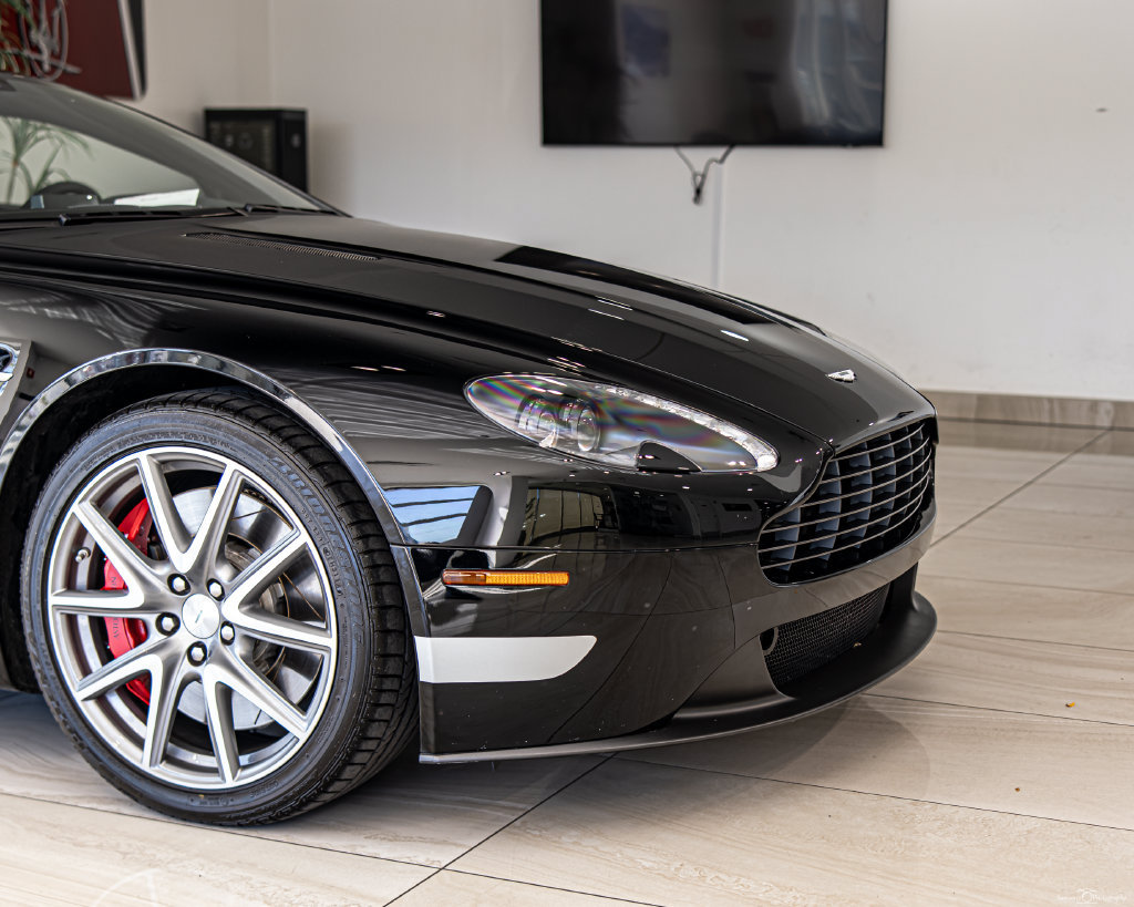 Used 2015 Aston Martin V8 Vantage GT RWD image 3