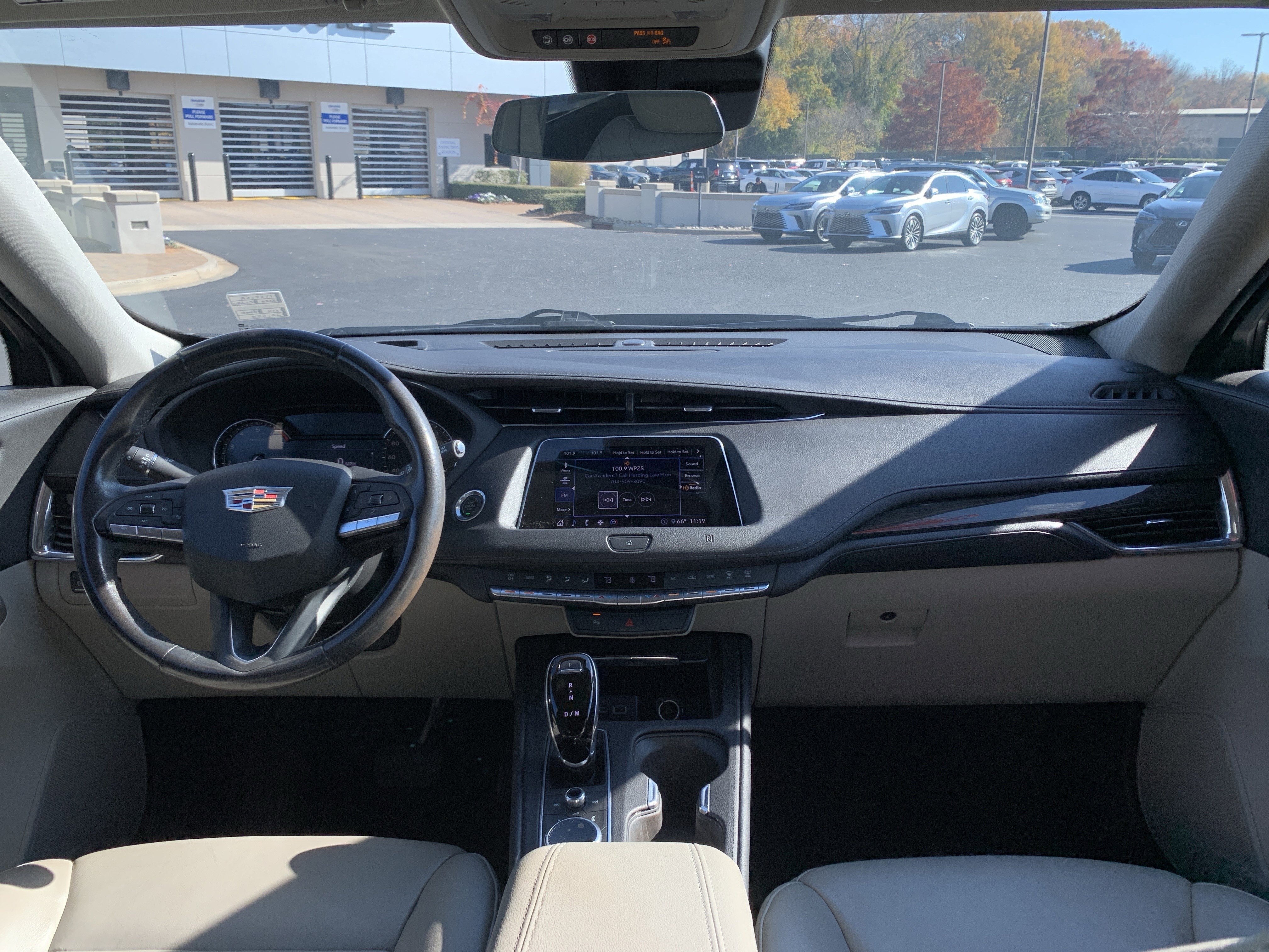 Used 2020 Cadillac XT4 Premium Luxury image 30