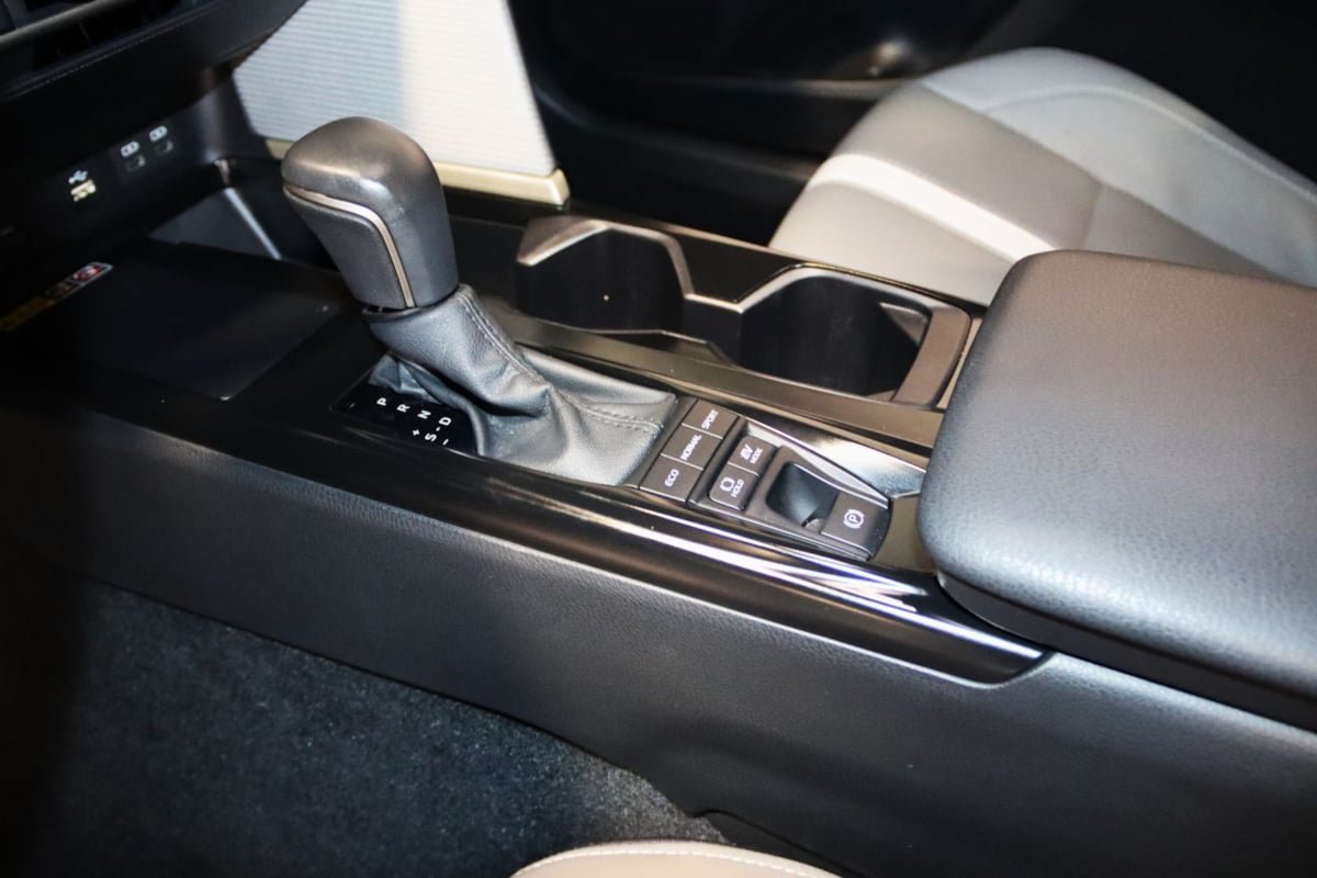 Used 2026 Toyota Camry SE FWD image 36