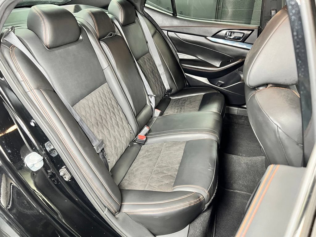Used 2022 Nissan Maxima SR w/ Sport Mat Group FWD image 18