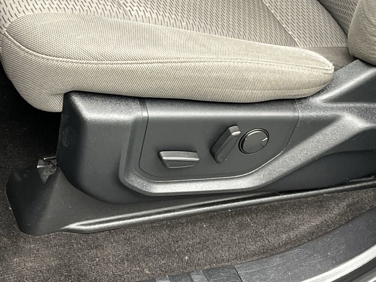 Used 2019 Ford F150 XLT w/ Equipment Group 302A Luxury AWD/4WD image 13