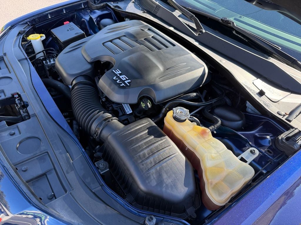 Used 2014 Chrysler 300 S RWD image 30