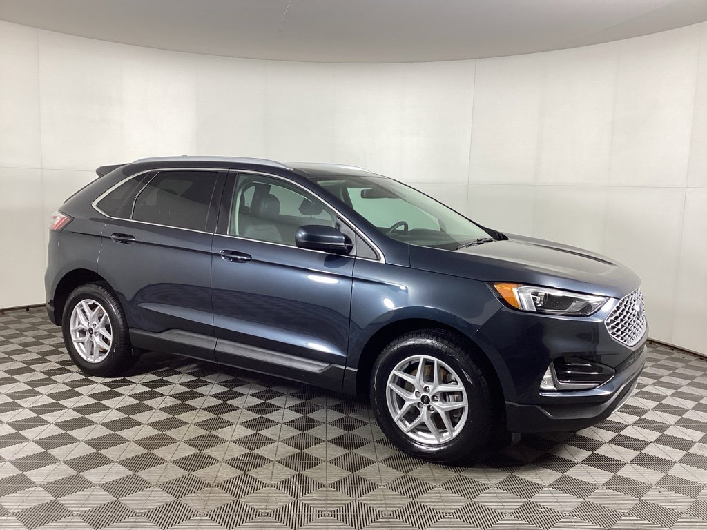 Used 2024 Ford Edge SEL w/ Convenience Package