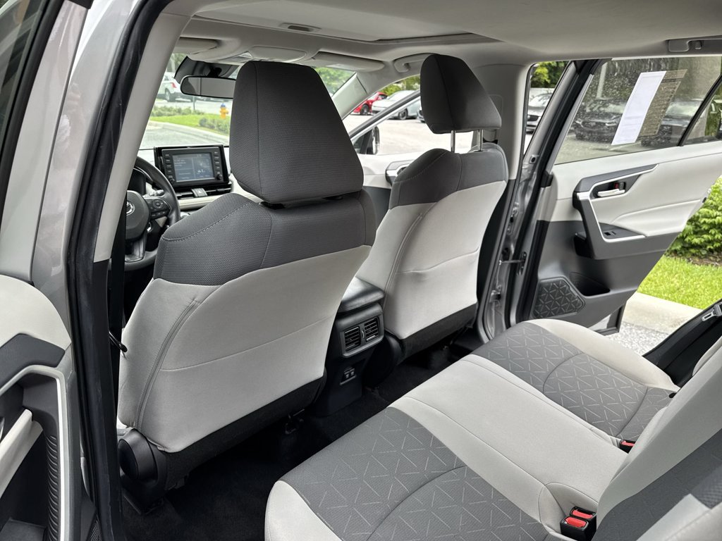 Used 2019 Toyota RAV4 XLE FWD image 34