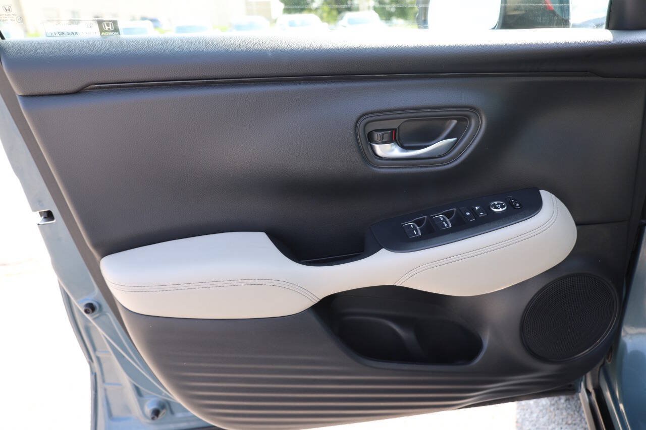 Used 2024 Honda HR-V EX-L image 12