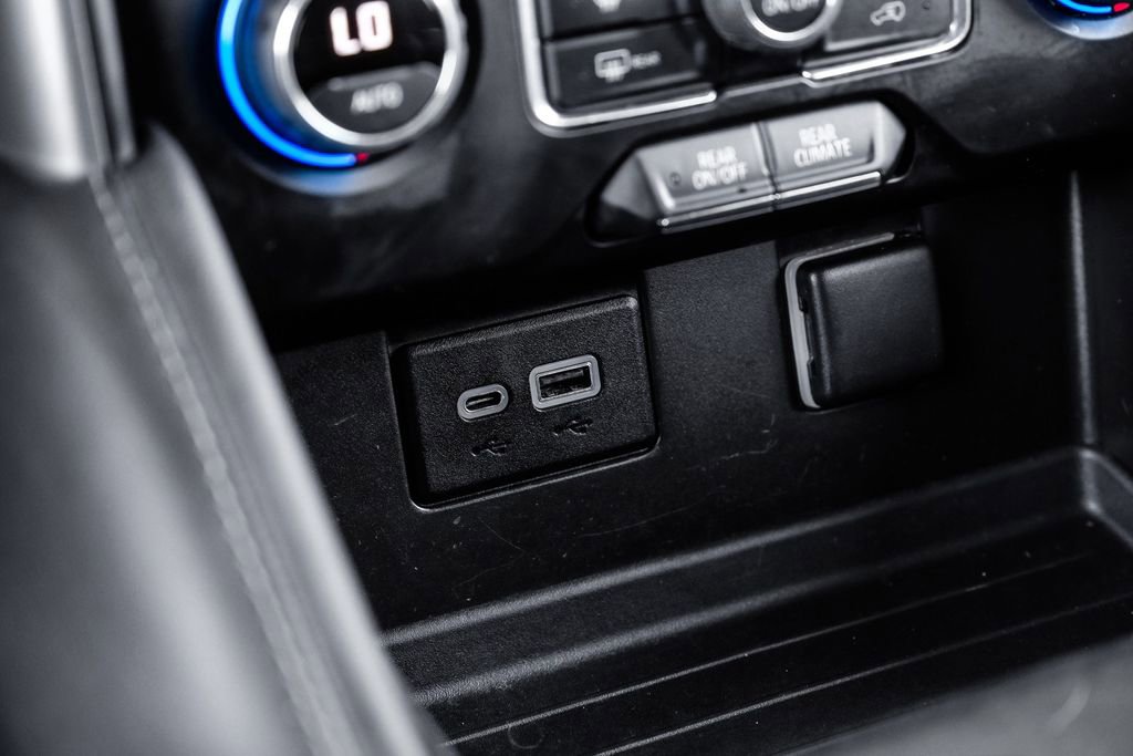 Used 2023 Chevrolet Suburban LS image 23