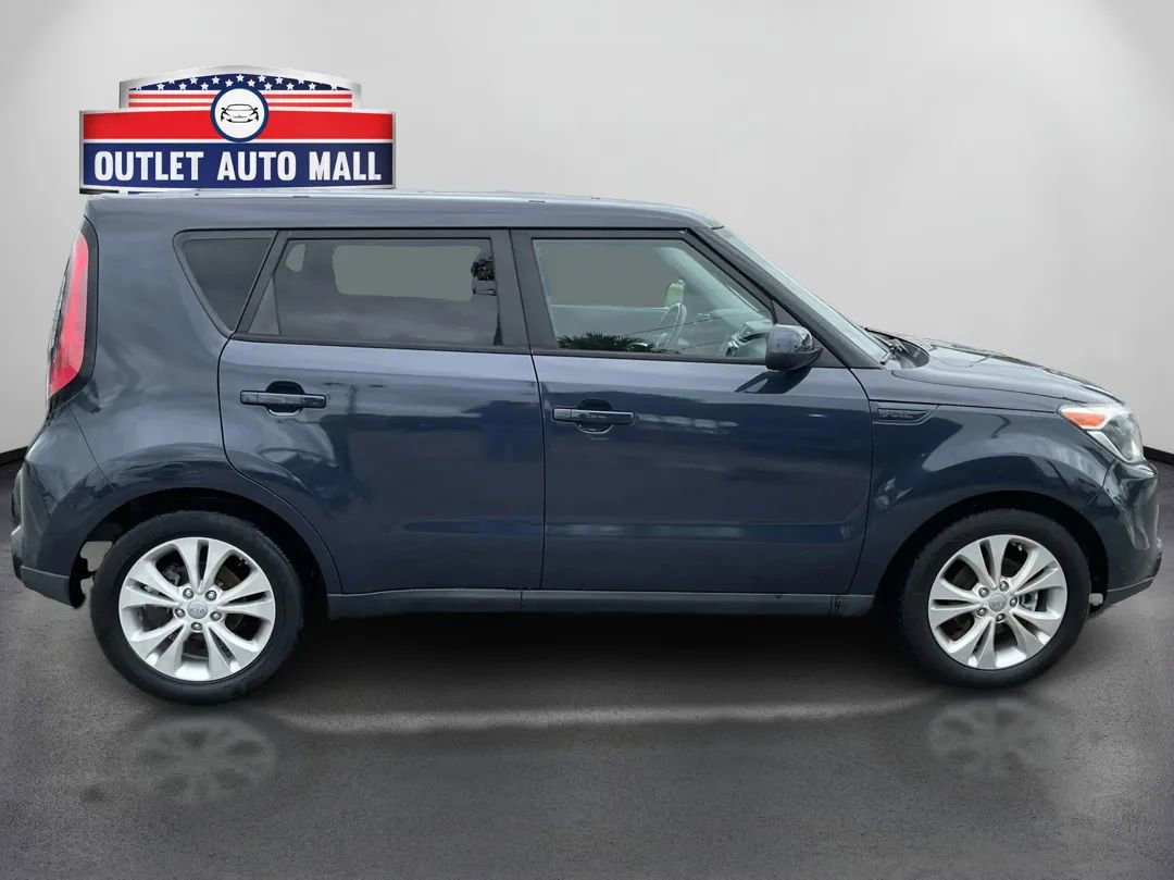 Used 2016 Kia Soul + w/ Audio Package FWD image 2