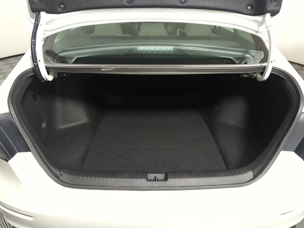 Certified 2025 Honda Accord SE image 19