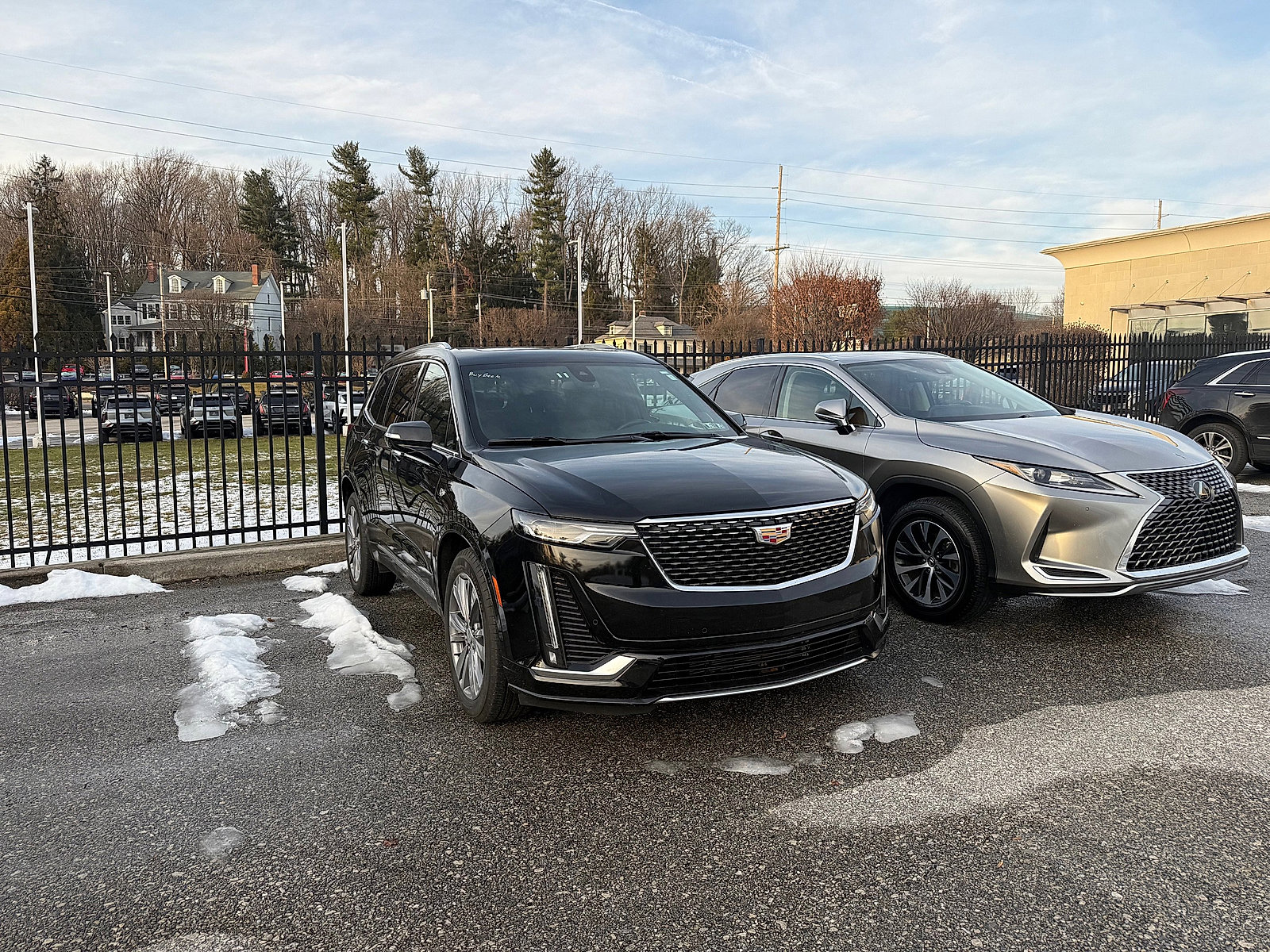 Certified 2025 Cadillac XT6 Premium Luxury image 3