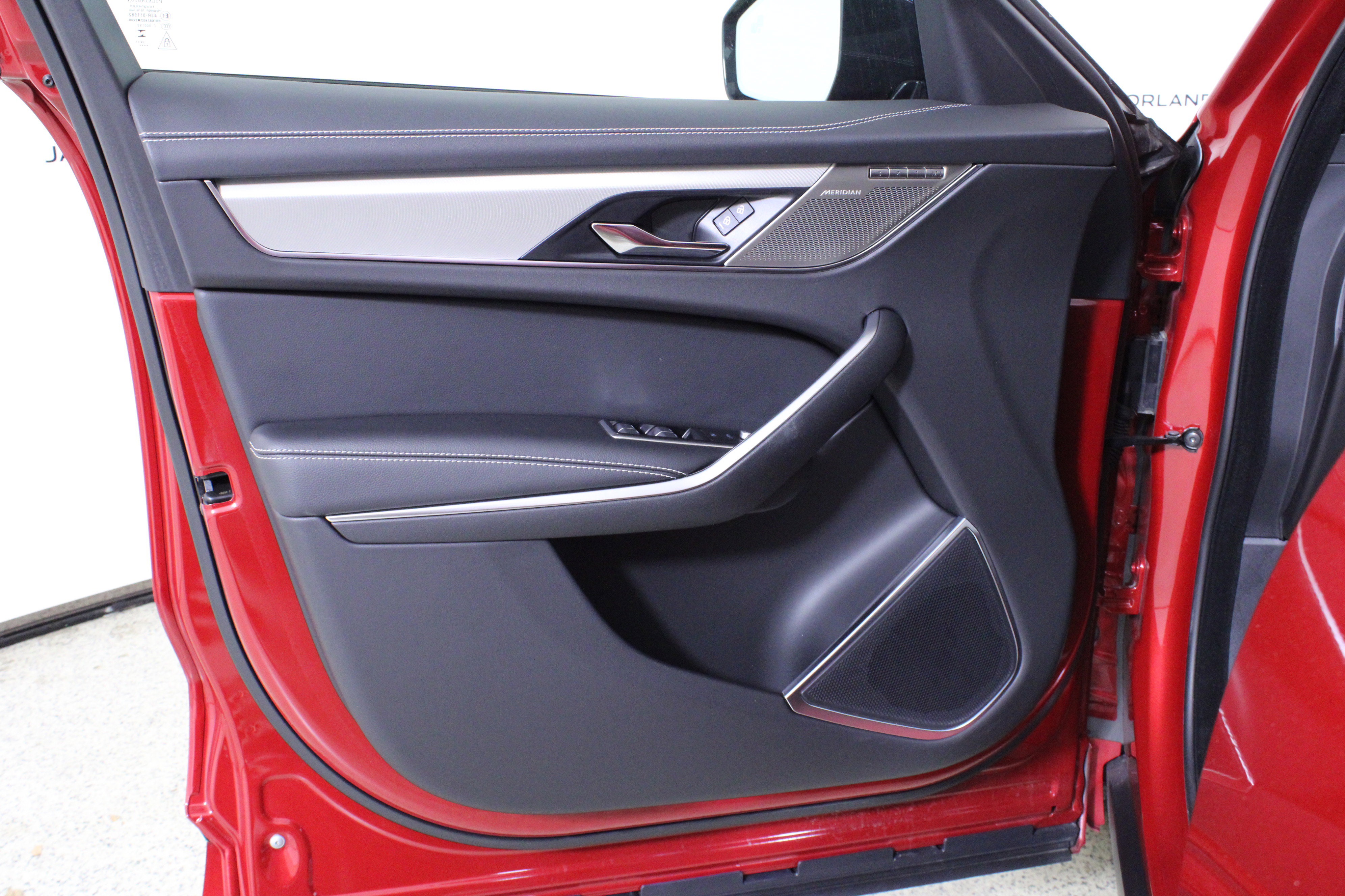 Certified 2026 Jaguar F-PACE R-Dynamic S image 18