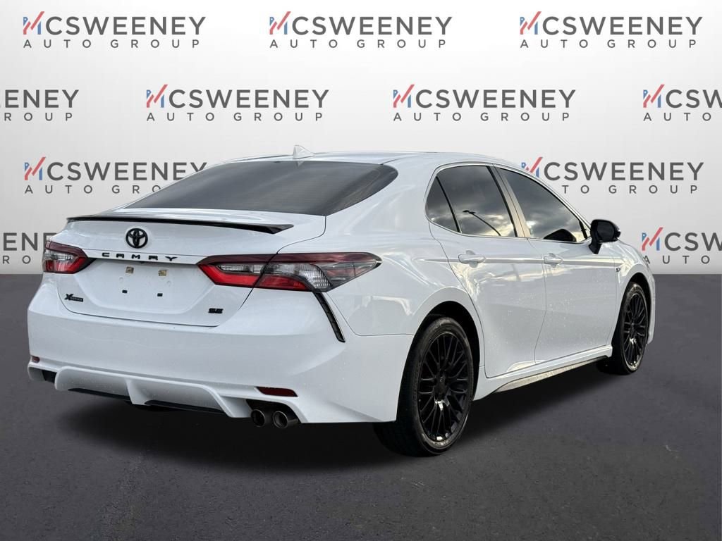 Used 2024 Toyota Camry SE image 5