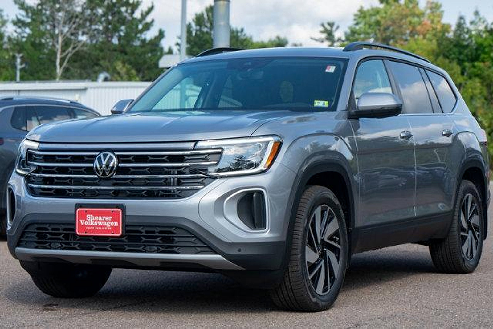 New 2026 Volkswagen Atlas SE image 2