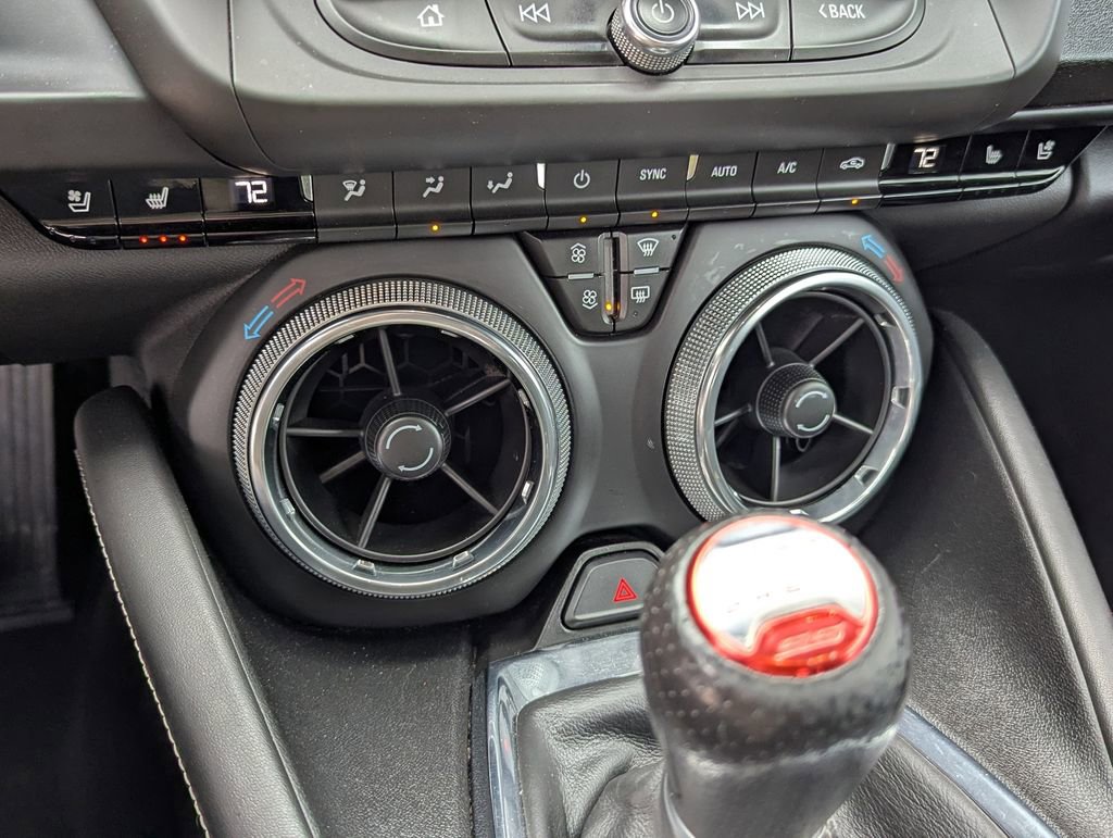 Used 2021 Chevrolet Camaro SS RWD image 8