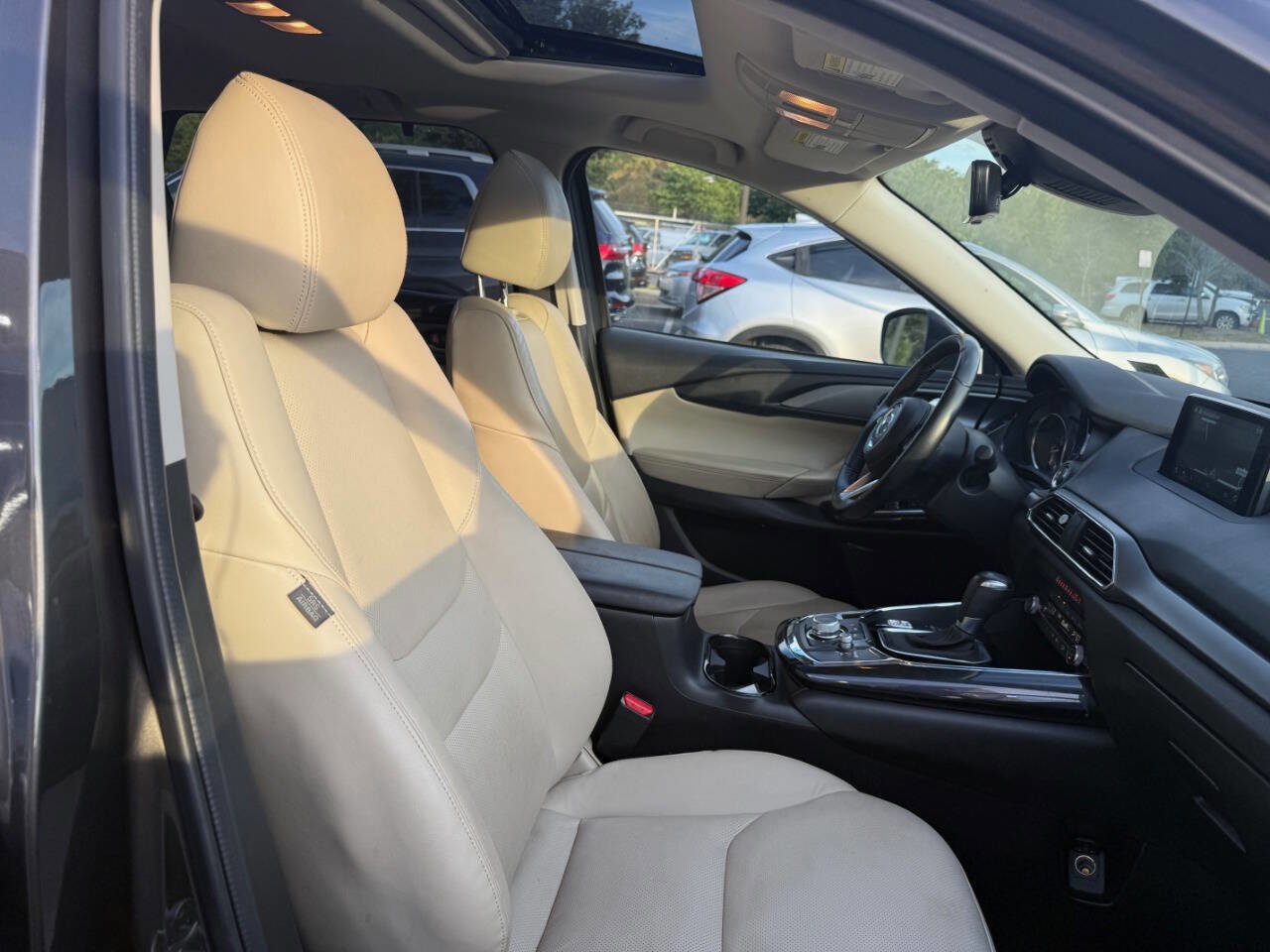 Used 2019 MAZDA CX-9 Touring w/ Touring Premium Package image 28