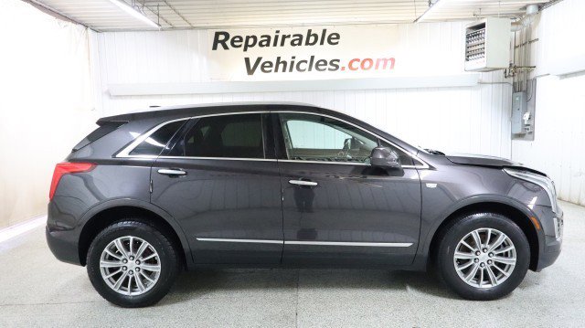 Used 2017 Cadillac XT5 Luxury w/ Driver Awareness Package image 4