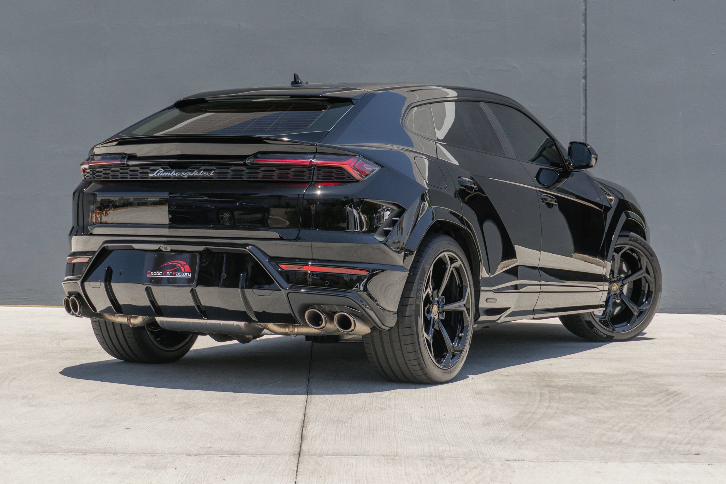 Used 2026 Lamborghini Urus SE AWD/4WD image 7
