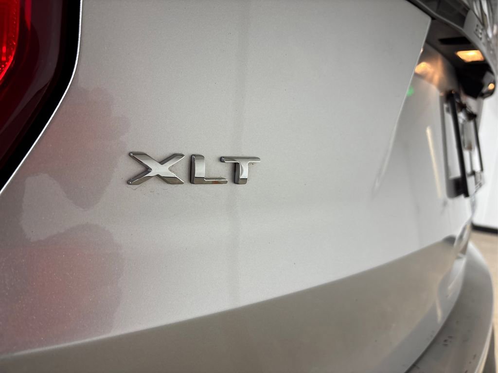 Used 2017 Ford Explorer XLT w/ Equipment Group 202A image 15