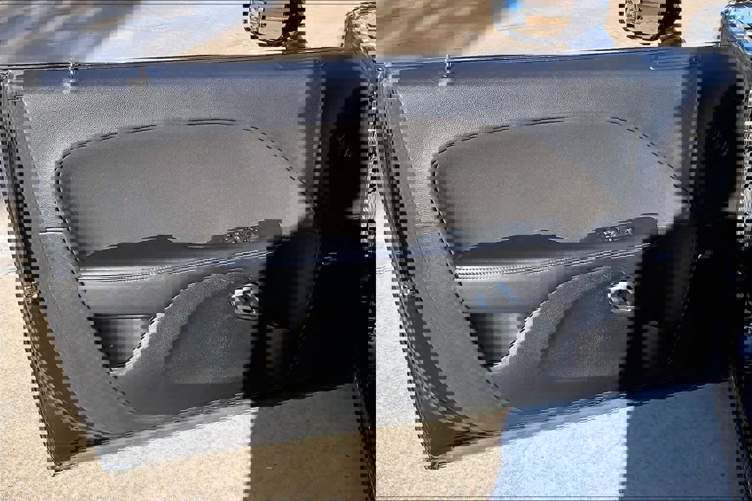 Used 2023 Dodge Challenger SXT image 19