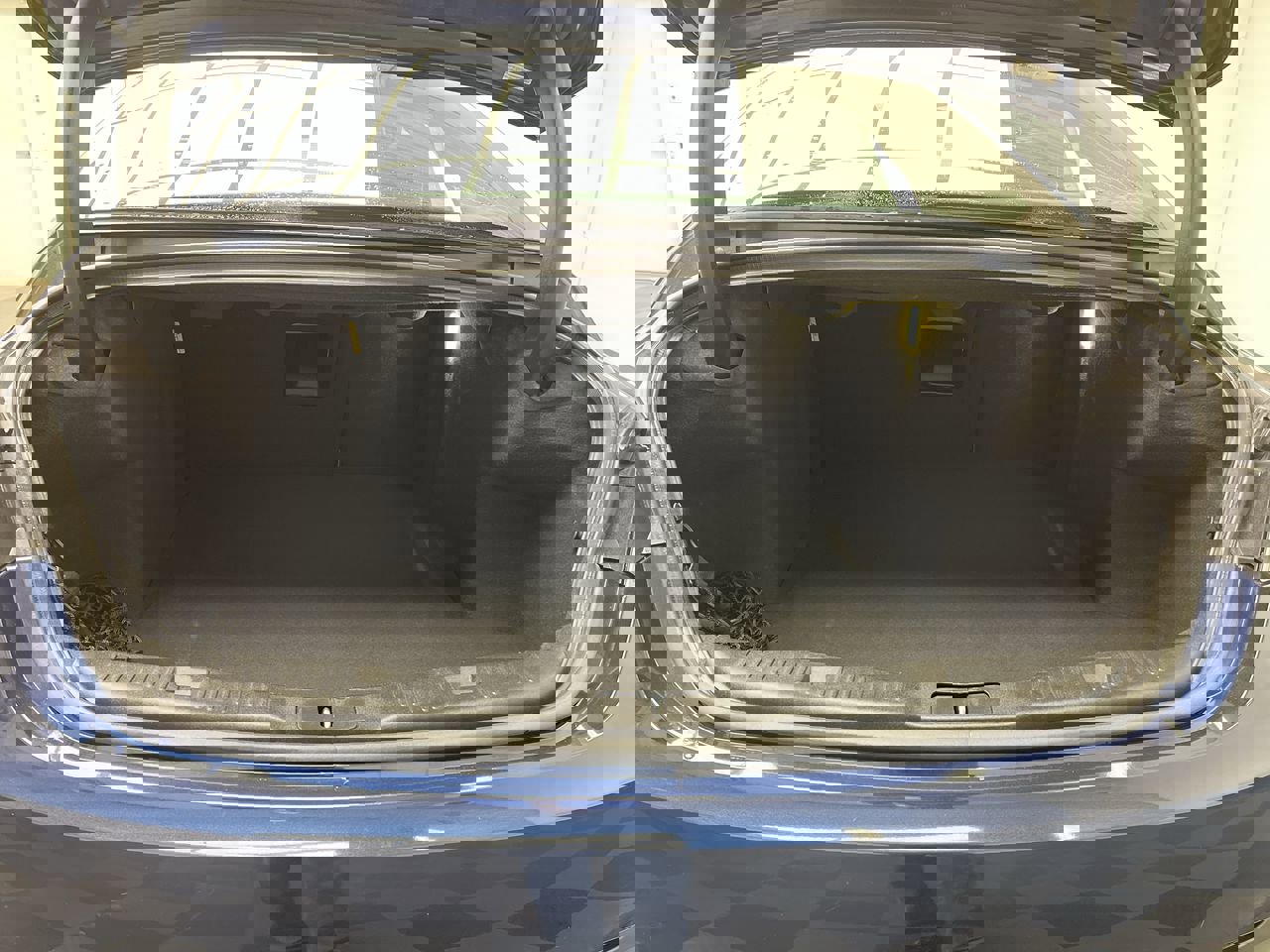 Used 2017 Lincoln MKZ Select w/ Climate Package image 28