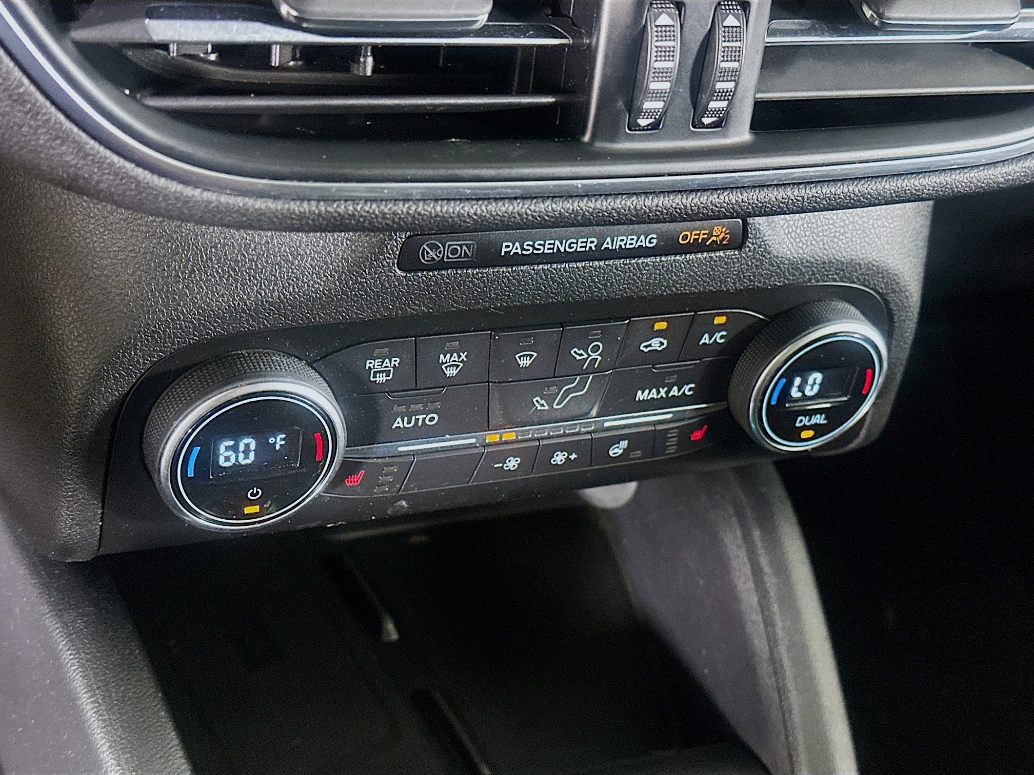 Used 2020 Ford Escape Titanium AWD/4WD image 23