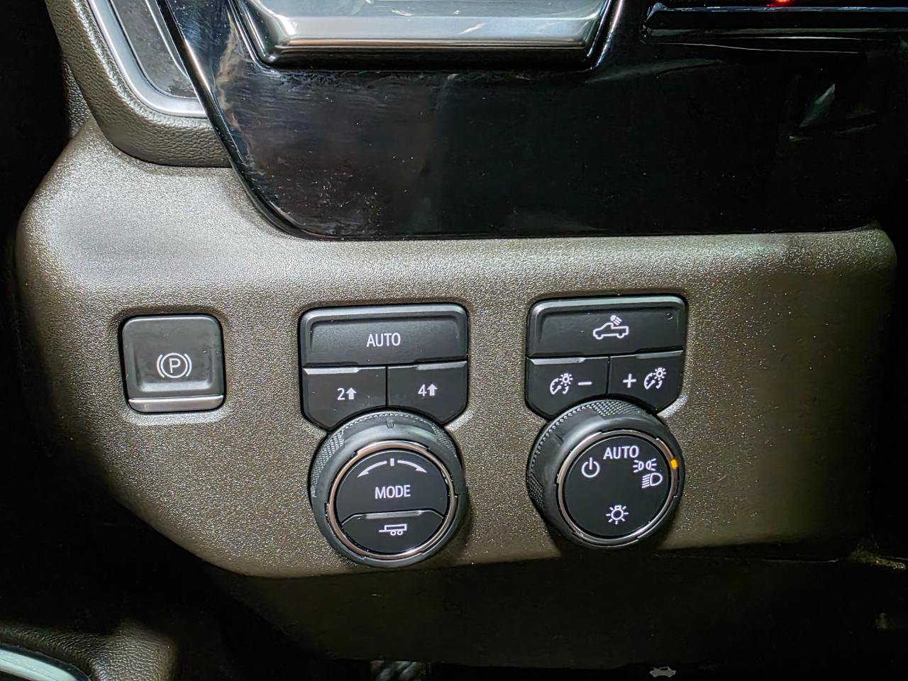 Used 2023 Chevrolet Silverado 1500 LT w/ Protection Package AWD/4WD image 37