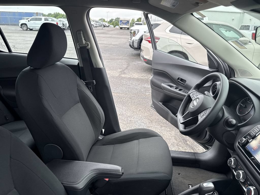 Used 2024 Nissan Kicks S FWD image 13