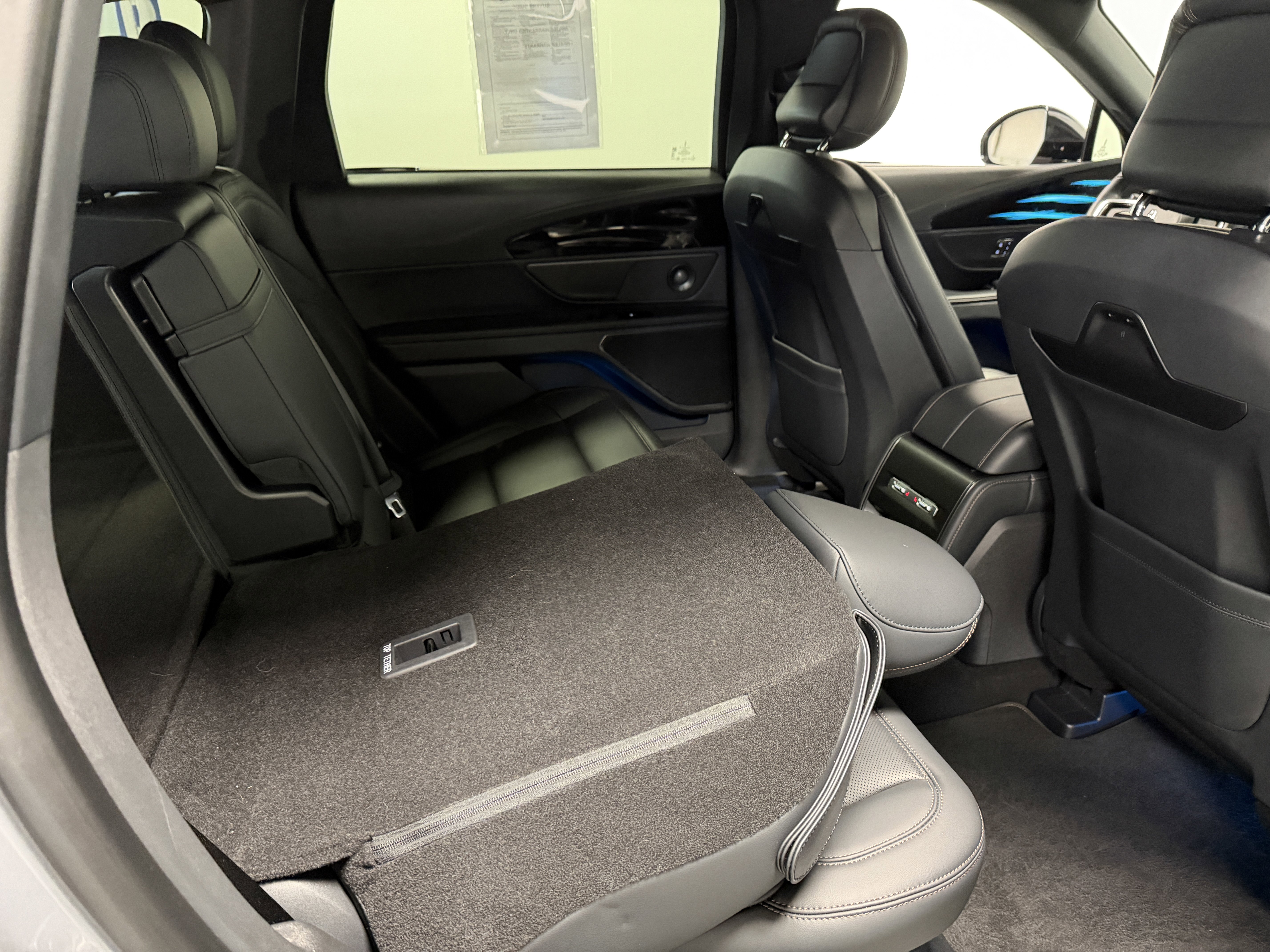 Used 2025 Lincoln Nautilus Premier w/ Equipment Group 102A image 25