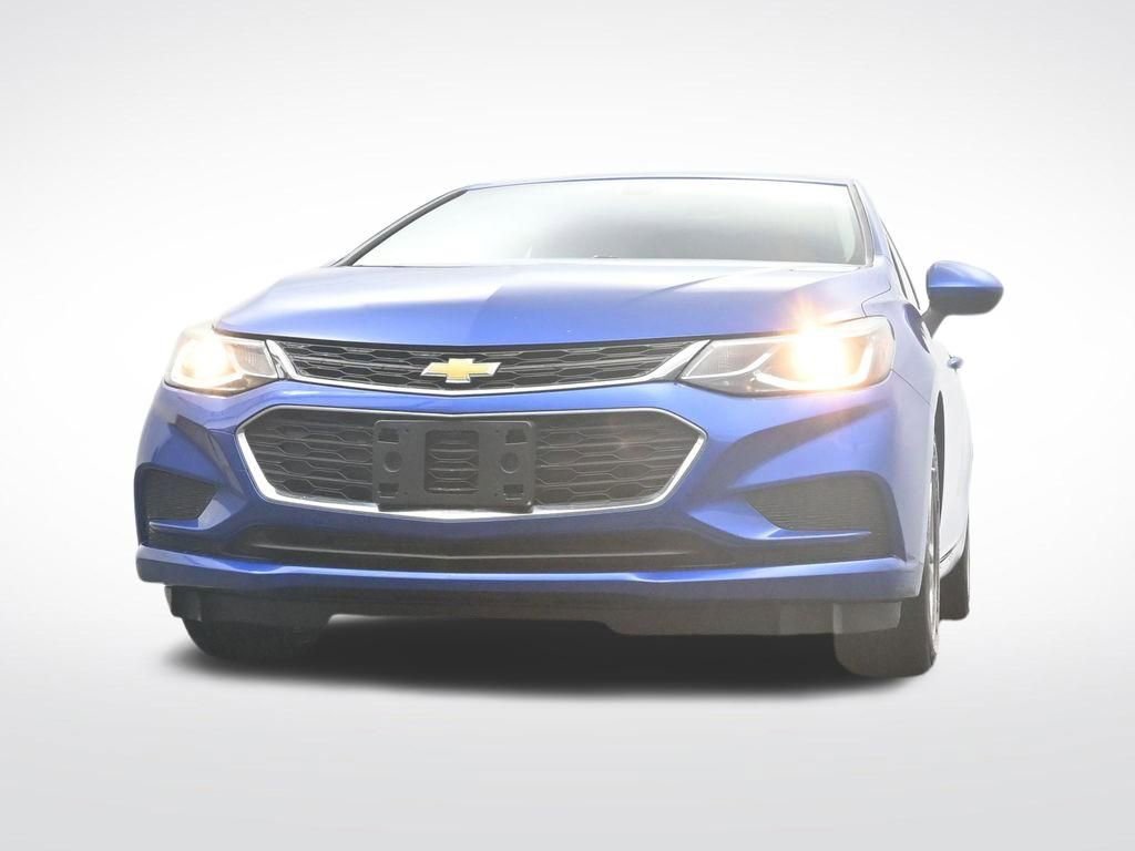 Used 2017 Chevrolet Cruze LT w/ Convenience Package image 31