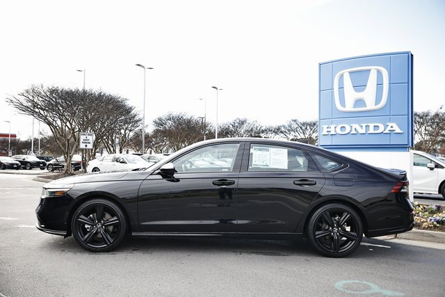 Certified 2025 Honda Accord Sport image 5