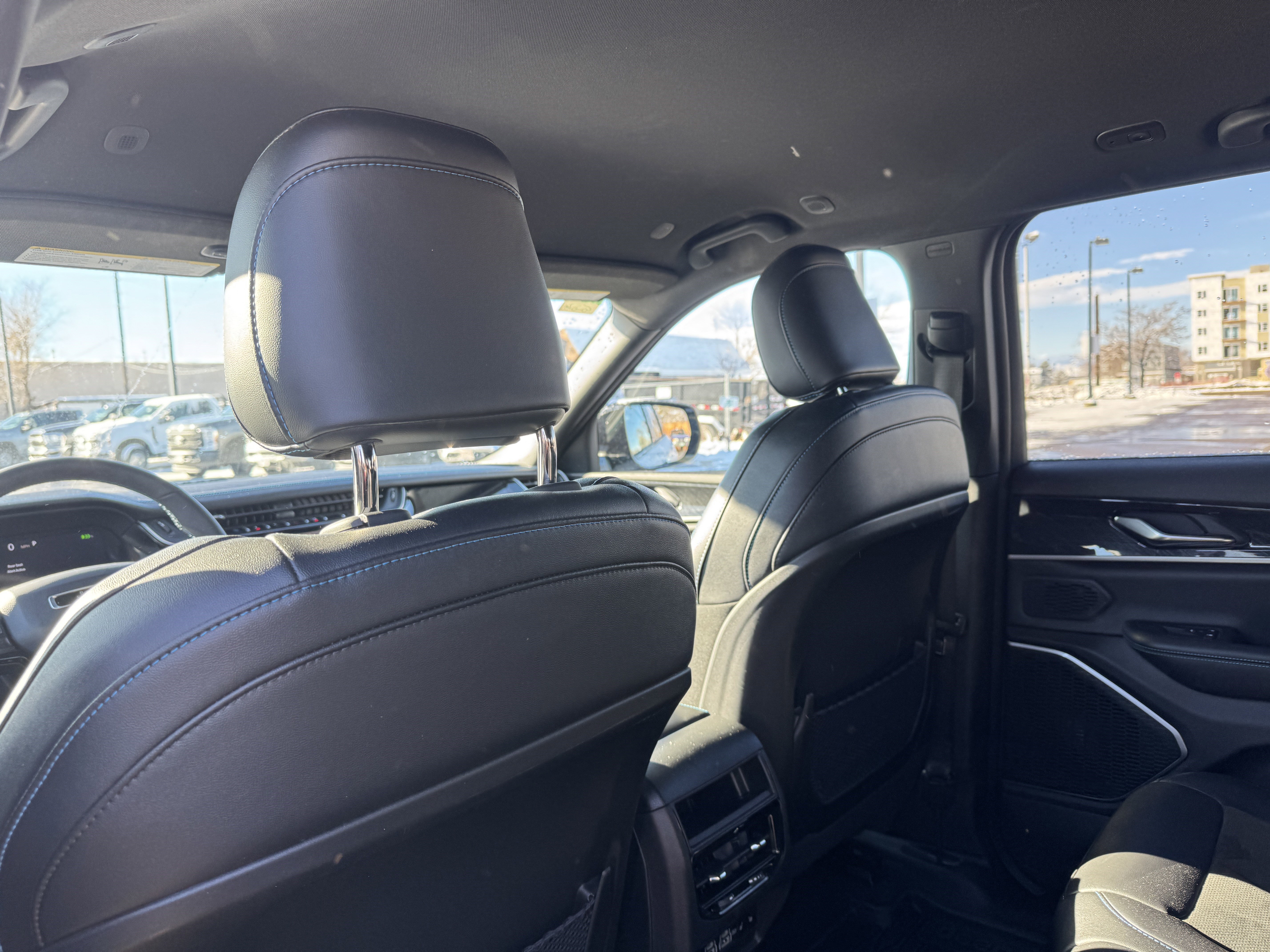 Used 2024 Jeep Grand Cherokee Trailhawk image 15