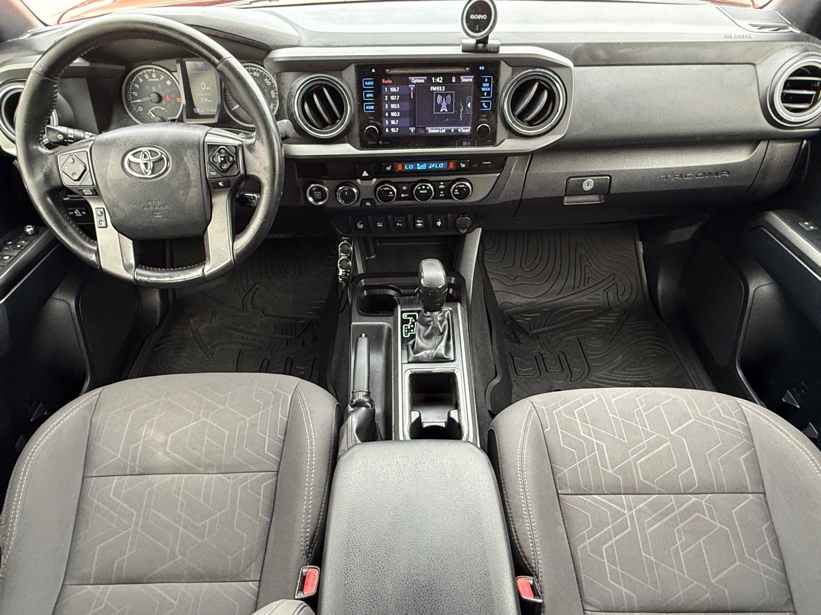 Used 2016 Toyota Tacoma TRD Off-Road w/ Premium & Technology Package AWD/4WD image 15
