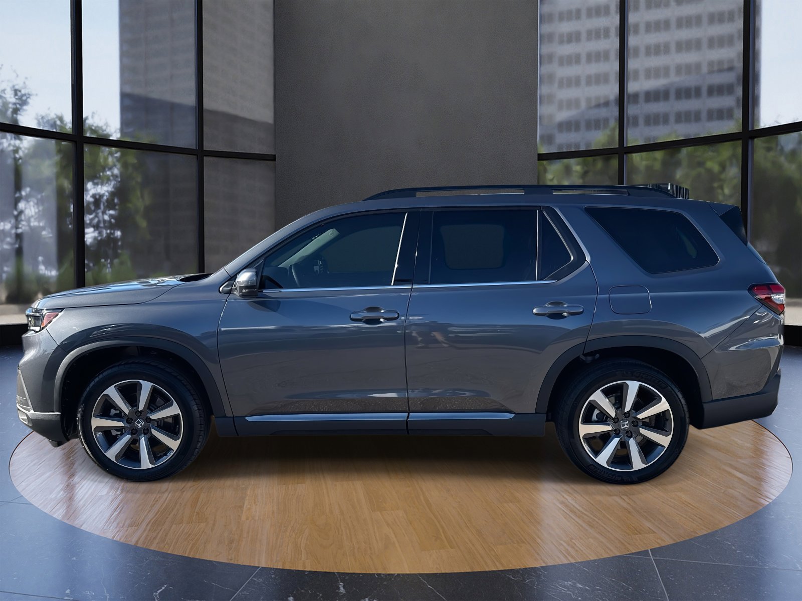 Used 2025 Honda Pilot Touring image 5