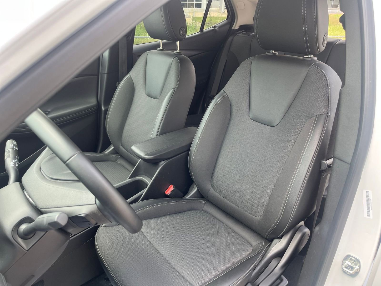 Used 2025 Buick Encore GX Preferred FWD image 33