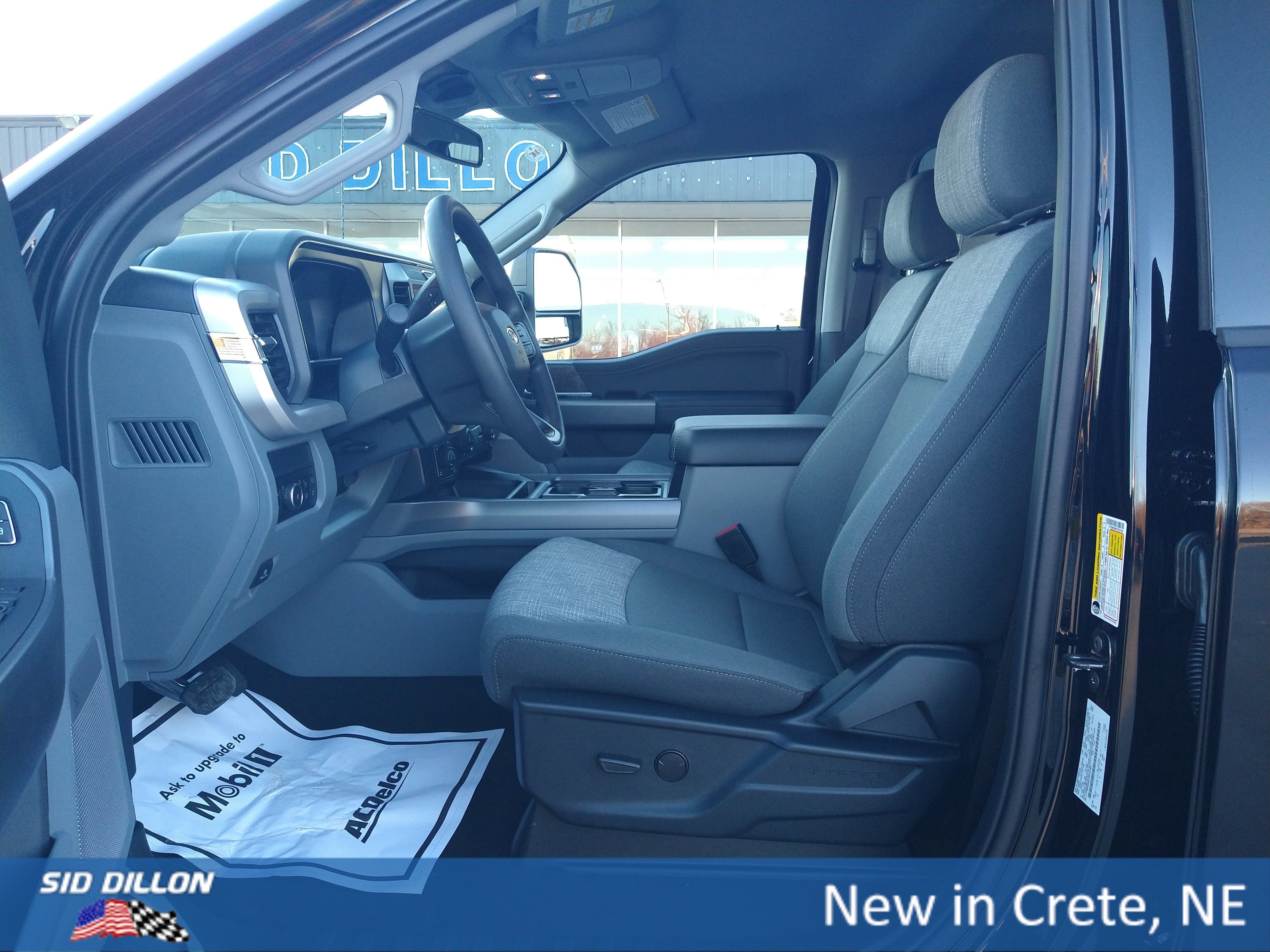 New 2026 Ford F250 XLT w/ XLT Premium Package image 3