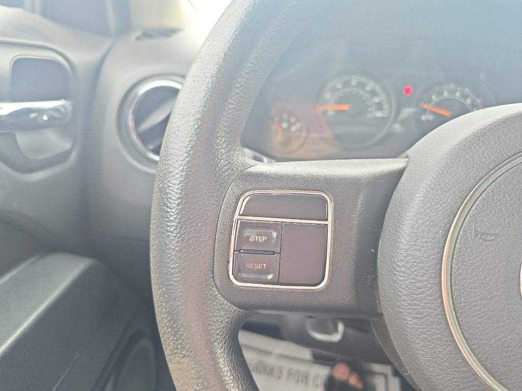 Used 2014 Jeep Patriot Sport image 21