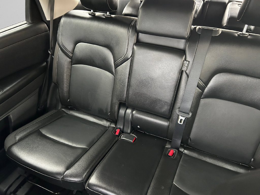 Used 2023 Nissan Pathfinder SL AWD/4WD image 21