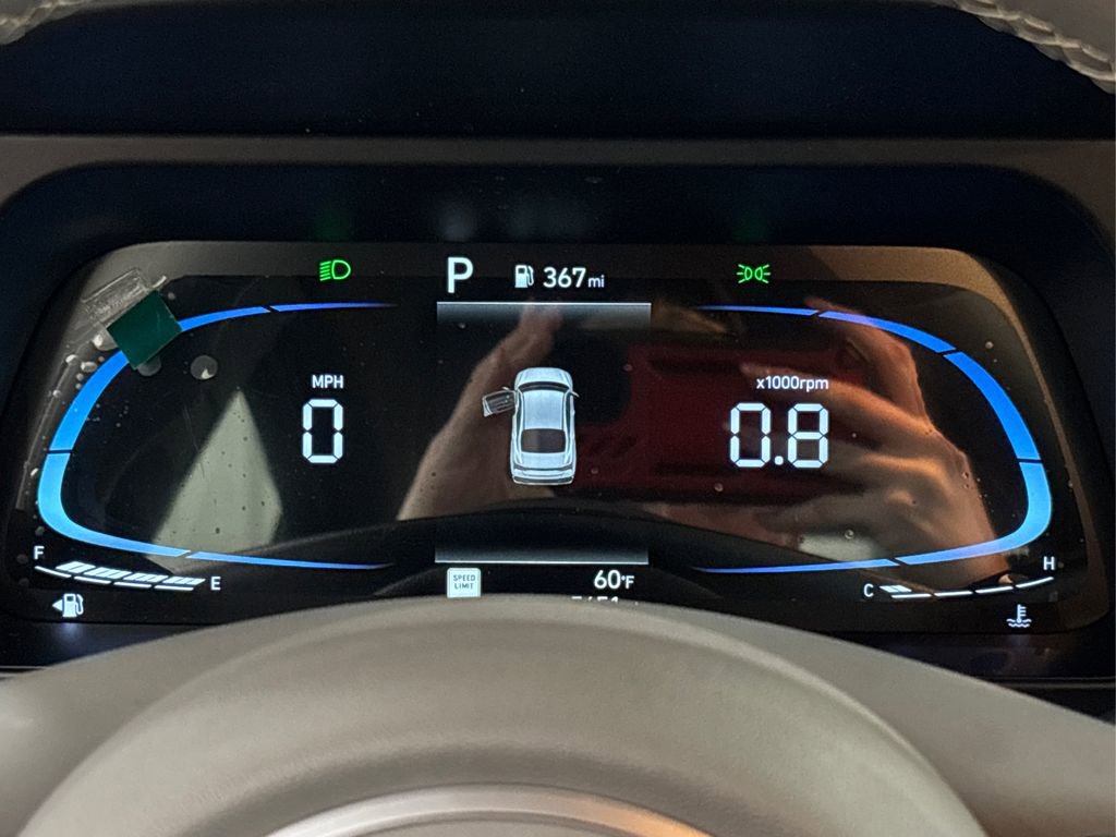 Certified 2025 Hyundai Elantra Sport image 20