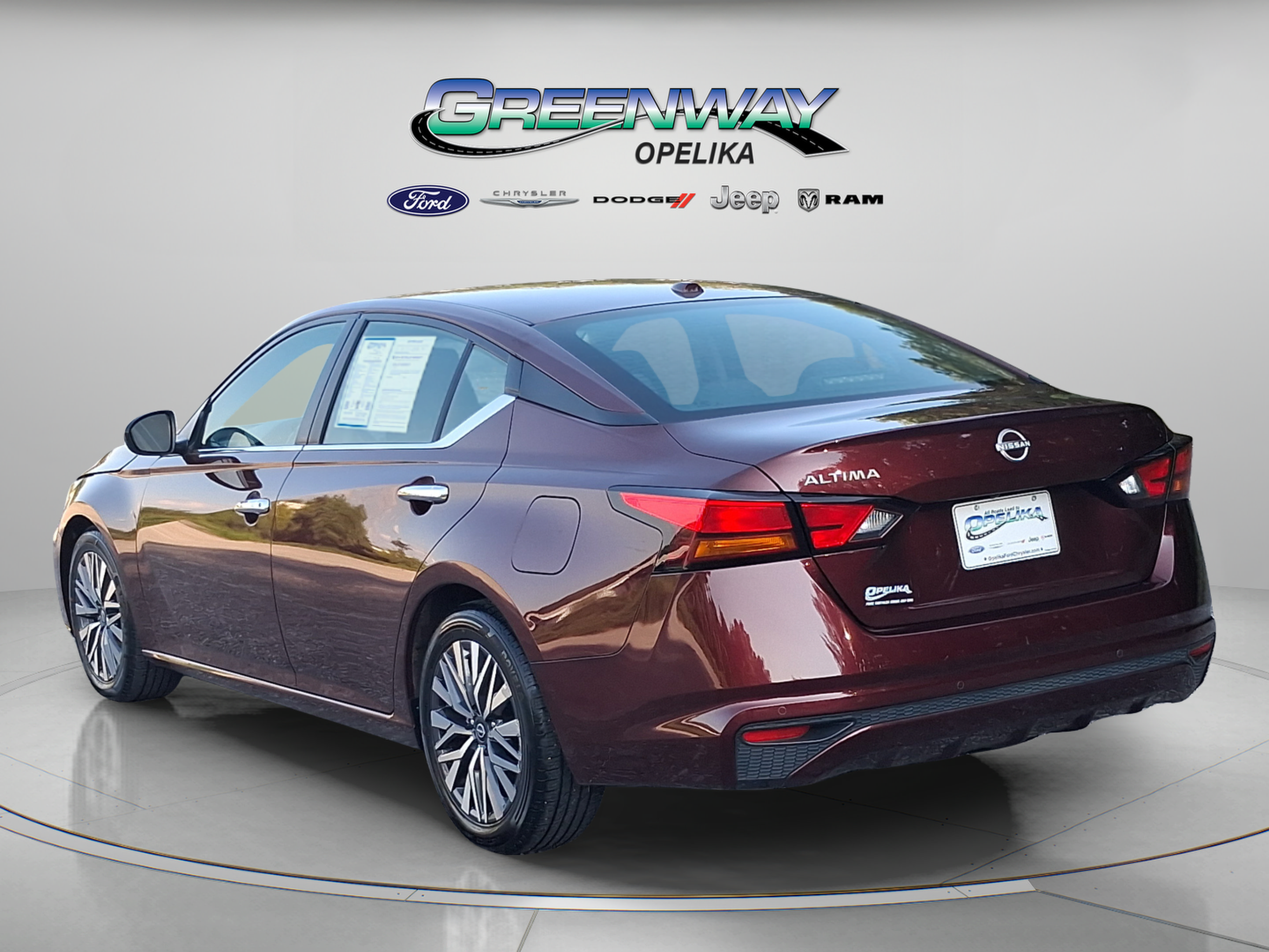 Used 2025 Nissan Altima 2.5 SV FWD image 5