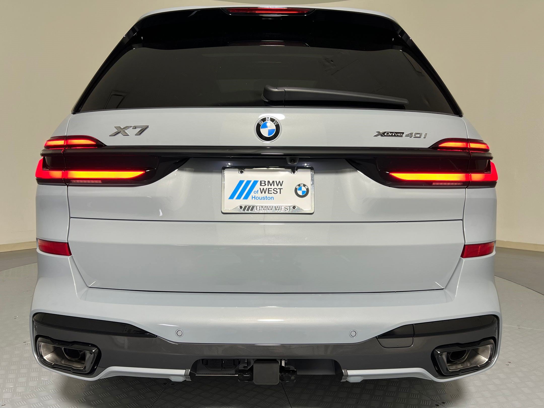 Used 2026 BMW X7 xDrive40i w/ M Sport Package AWD/4WD image 9