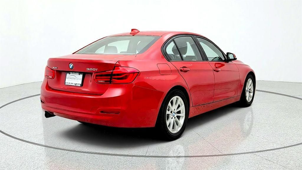 Used 2016 BMW 320i xDrive Sedan AWD/4WD image 5