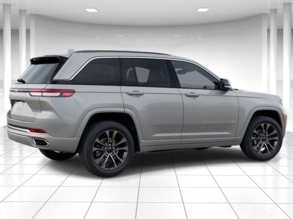 New 2025 Jeep Grand Cherokee Overland image 4